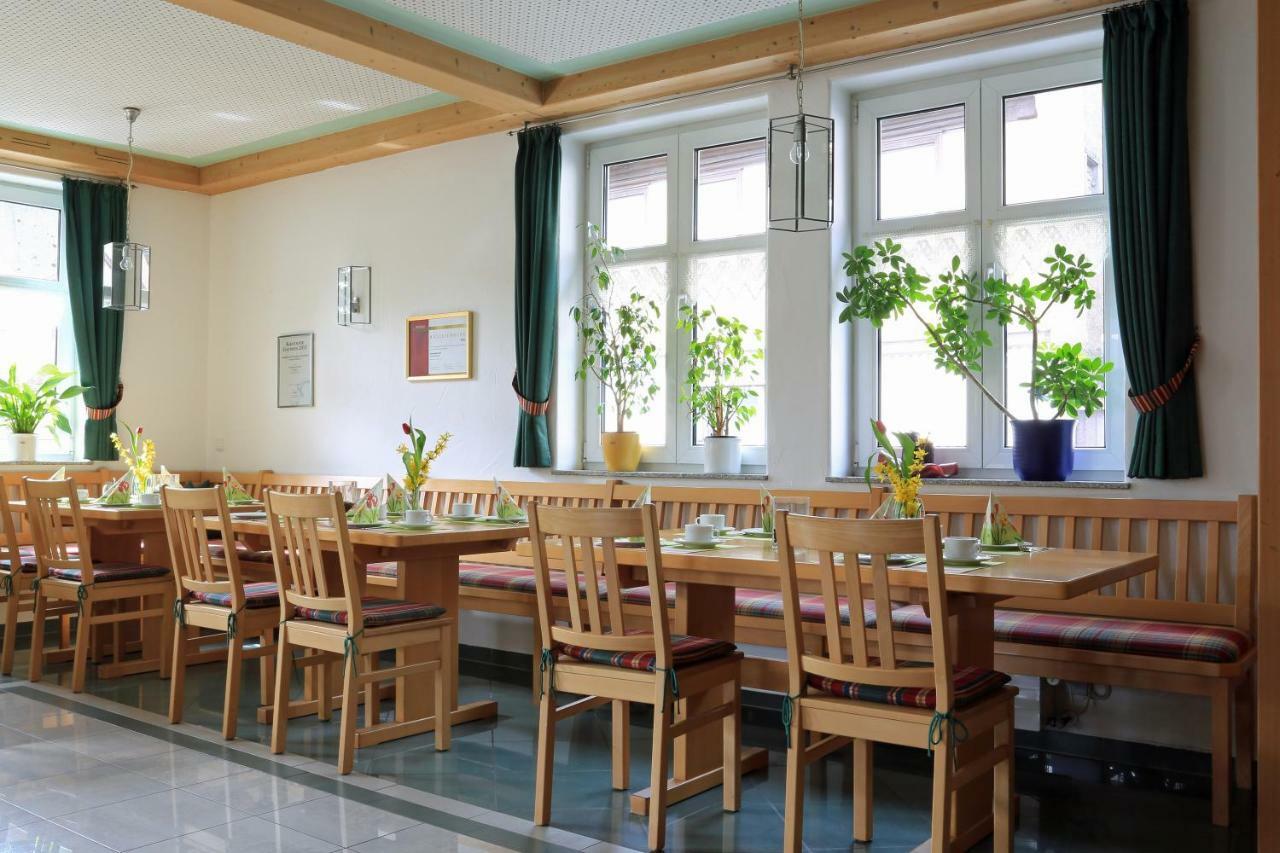 卡尔施塔特 Weinstube Schwalbennest酒店 外观 照片